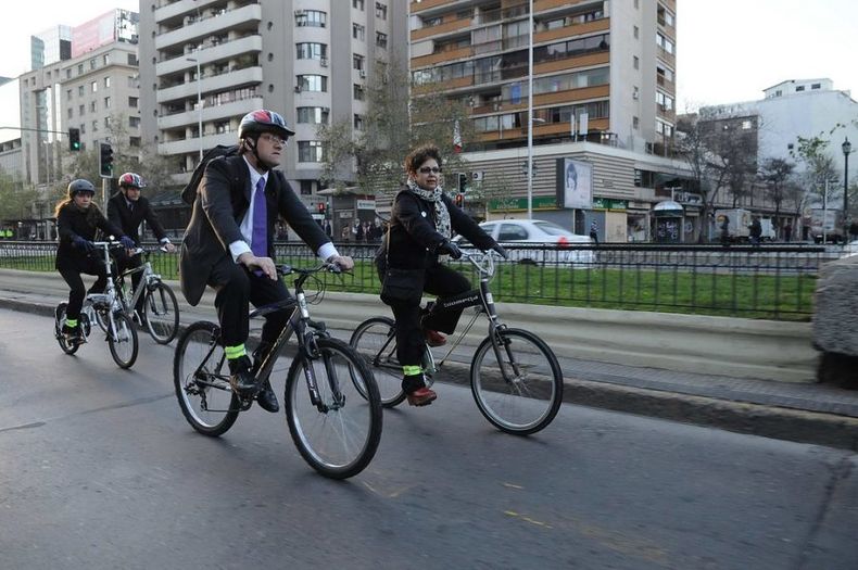 Ciclistas al trabajo e1717527768865.jpg