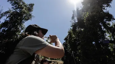 “Día sofocante” en Santiago: Este viernes se registrará el peak de la semana con hasta 38°C en la RM