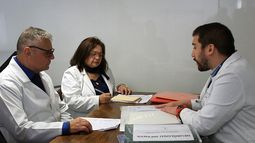 Déficit de médicos especialistas en regiones: Diputados presentan ley para garantizar acceso