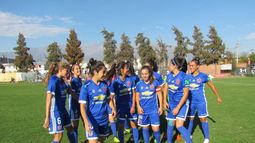 Tres jugadoras de la rama femenina de la U. de Chile partirán al extranjero