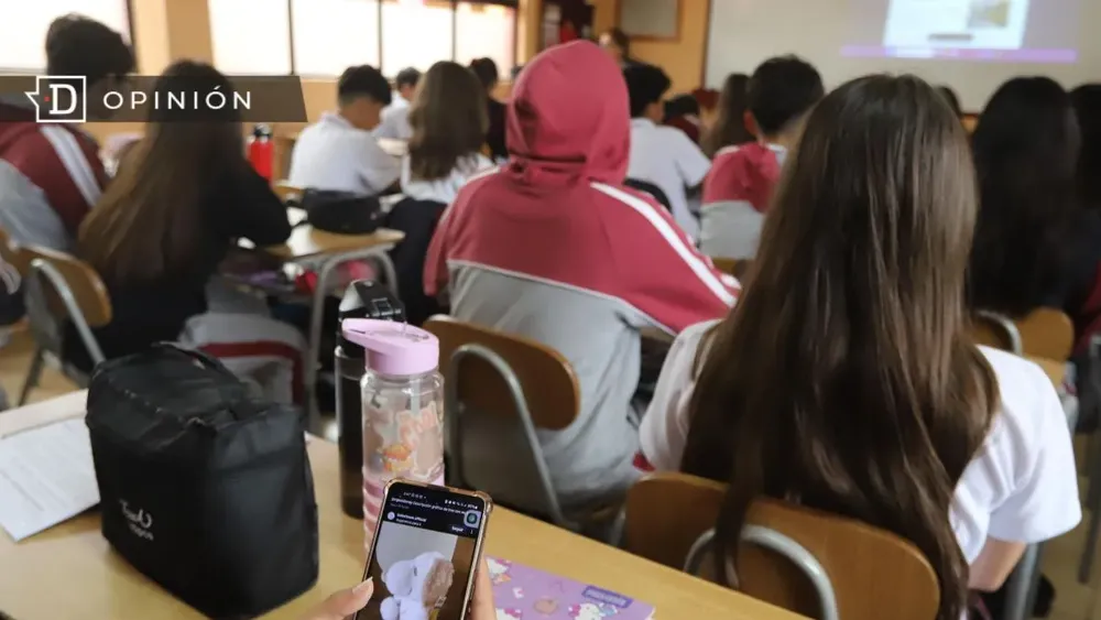 Ley que prohíbe el uso de celulares en las aulas: Un aporte a los niños, niñas y jóvenes de nuestro país