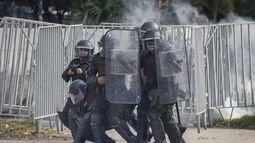 Patadas en rostro y fracturas: Condenan por primera vez a carabineros por torturas en estallido social