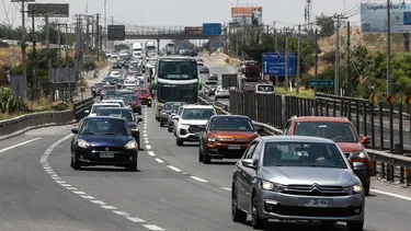 Sufrieron choque frontal con auto que circuló 13 minutos contra el tránsito: Costanera Norte deberá pagarles $1.700 millones