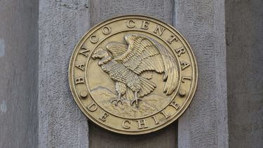 OCDE suaviza la contracción en Chile: estima una caída del 0,1% en 2023