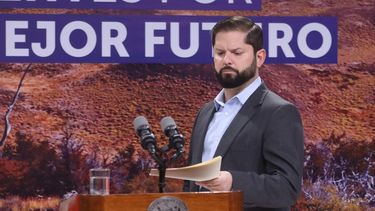 Mundo político aplaude decisión de Boric por salida de Araos: Es un gesto de responsabilidad