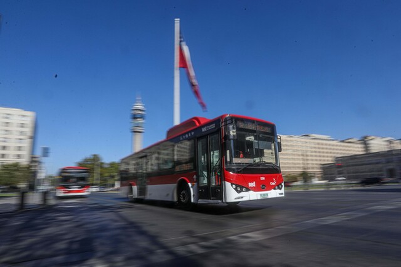 Ministerio de Transportes podría integrarse al MOP. Créditos: Agencia Uno.
