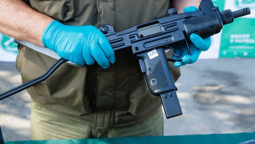 Dos carabineros robaron subametralladora y municiones de subcomisaría de Viña para venderlas: Condenados a prisión