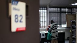 Según ingenieros sufragio en 1 día era factible aumentando número de cámaras secretas a 4 por mesa
