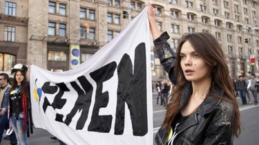 Son todos unos falsos: Encuentran muerta a una de las fundadoras del polémico grupo feminista Femen