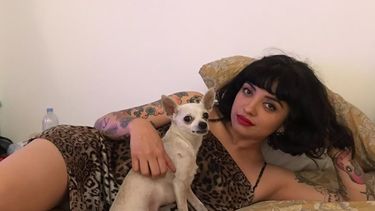 “Fuiste un campeón, un guerrero”: Mon Laferte comparte el dolor por muerte de su perrito Tyson