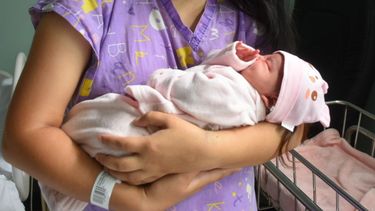 Un millón de dólares pagaría Clínica Santa María a paciente por infección y parto prematuro