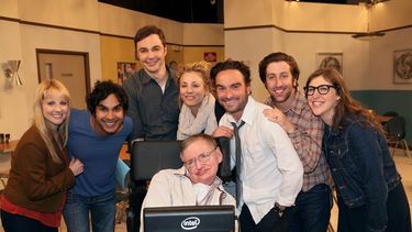 El mensaje de The Big Bang Theory para despedir a Stephen Hawking: Gracias por inspirarnos a nosotros y al mundo
