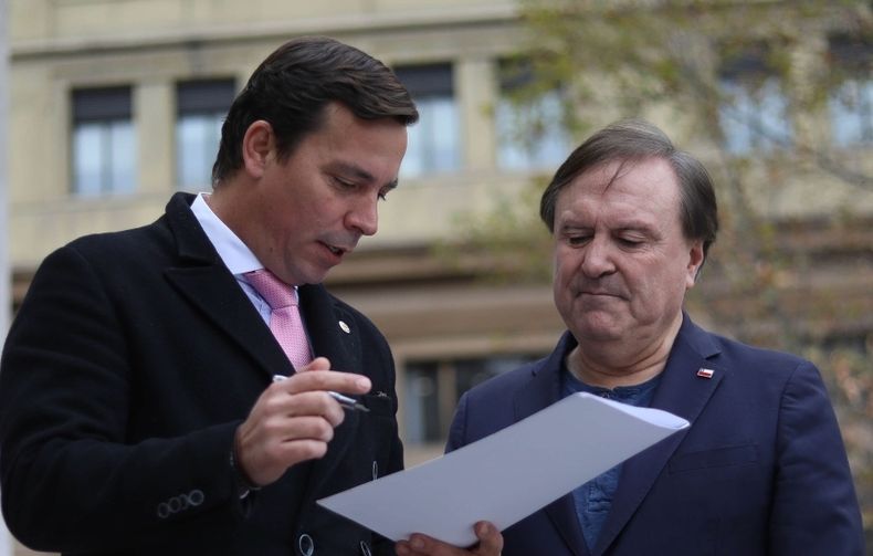 Los diputados Labbe y Moreira le hicieron llegar una carta al Presidente Boric Agencia Uno.jpg