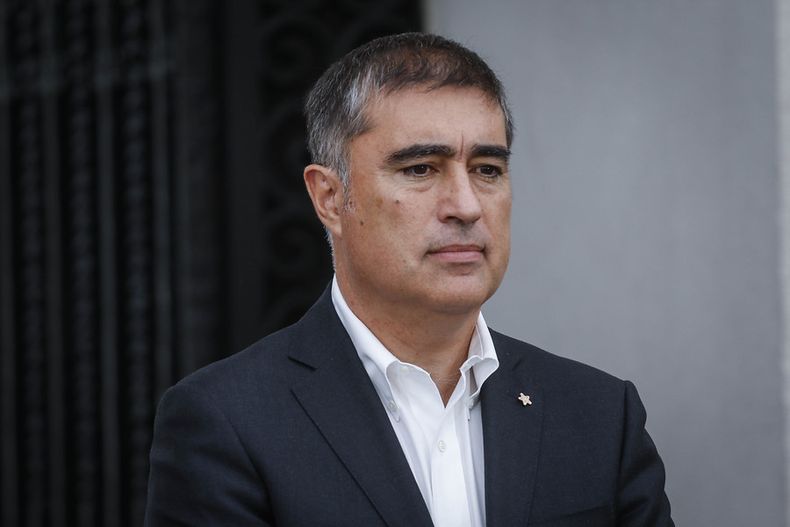 A_UNO_1167455.jpg