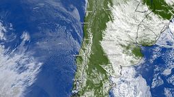 Pronóstico de lluvias: Sistema frontal llega al país con precipitaciones en varias regiones