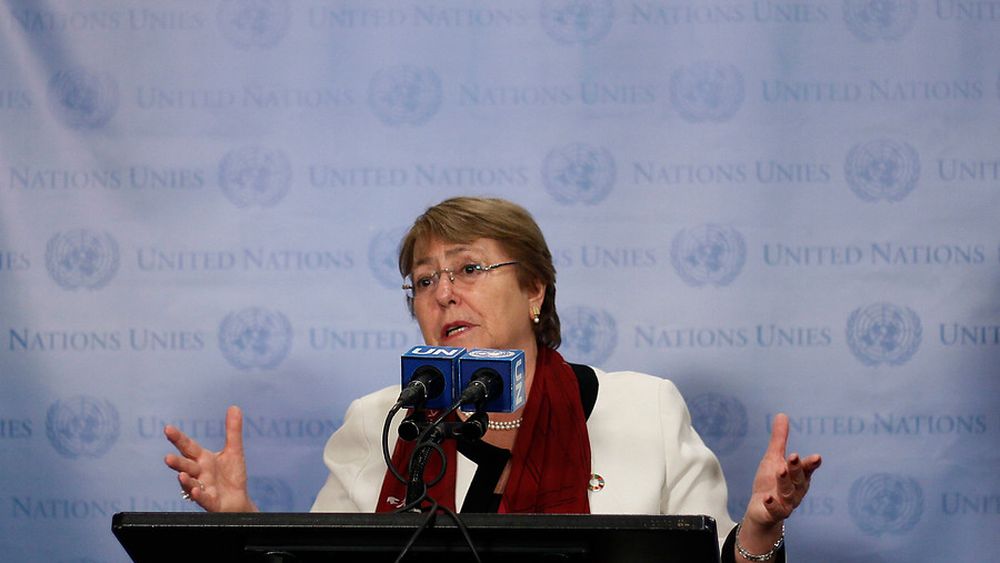 Bachelet y México firman acuerdo para buscar justicia en el caso de los 43 estudiantes de Ayotzinapa