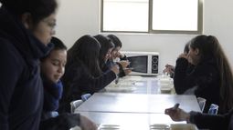 Por primera vez desde los años 80 disminuye en Chile el índice de obesidad en prebásica