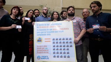 Frente Amplio: La falsa pugna entre imperialistas y negacionistas