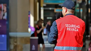 Ley de Seguridad Privada entra en vigencia hoy: quiénes pueden usar armas y qué requisitos se les pide a empresas