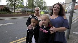 Consejos de un psicólogo infantil para hablar sobre terrorismo con los más chicos de la casa