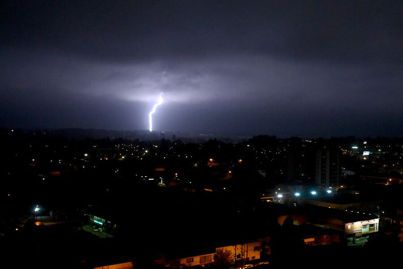 A_UNO_1336700.jpg