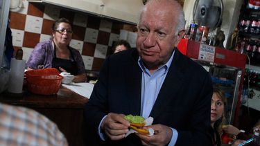 REDES| Está concesionando su pena: Así reaccionaron en Twitter a la bajada de Ricardo Lagos