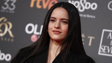 Rosalía envía mensaje de apoyo a Chile tras protesta de Mon Laferte en los Latin Grammy