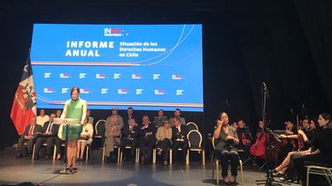 VIDEO| Fui una niña trans y aquí estoy: Daniela Vega envía mensaje a Piñera en entrega anual de informe del INDH