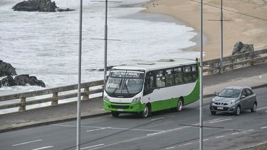 Diputado Cuello por carreras de microbuses en V región: Se mal utiliza bien destinado a pasajeros