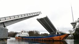 Estado deberá pagar 1,2 millones de dólares a constructora del puente Cau Cau de Valdivia