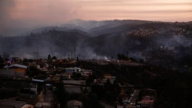 Interfaz urbano rural: La zona roja de incendios forestales donde viven 3 millones de personas