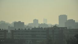 Alerta ambiental para la RM por malas condiciones de ventilación: Revisa restricción vehicular