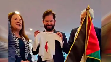 Embajador de Israel otra vez tensiona relaciones con Chile por regalo de polera a bebé de Boric
