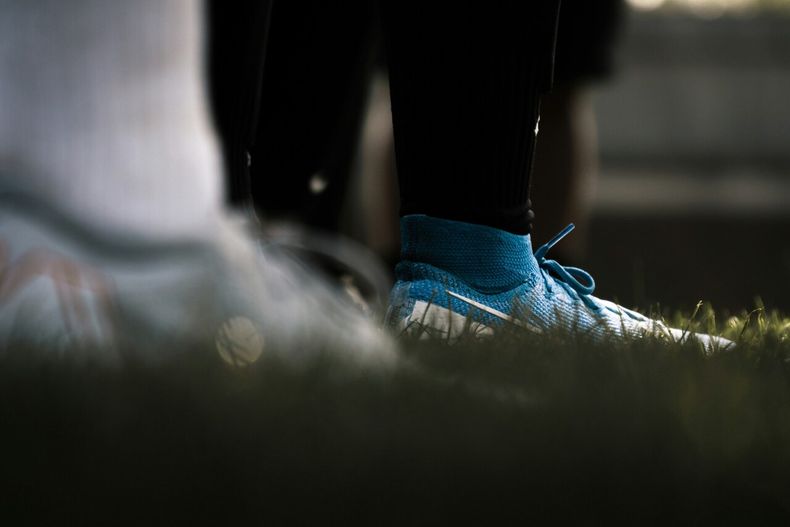 La profunda brecha internacional del fútbol chileno y la nueva revolución táctica