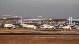 Paro general en Argentina provoca problemas en Chile: Se suspenden todos los vuelos desde Santiago