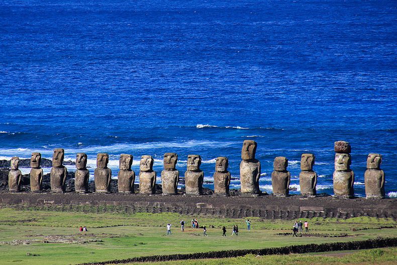 por representar al pais en festival de arte: rapa nui demuestra ilegalidad de orden de detencion.jpg