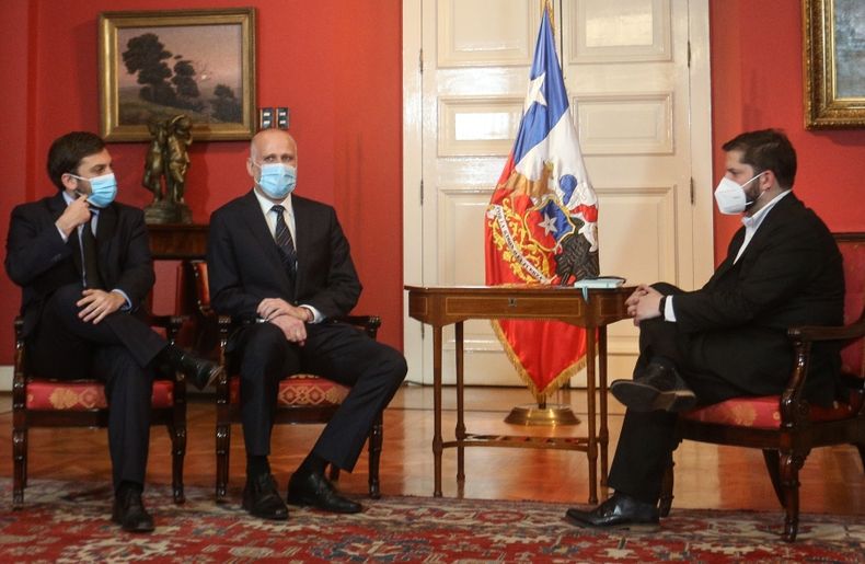 Boric Senado Camara.jpg.jpeg