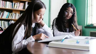 Los 4 tipos de escolares lectores en Chile y por qué incluso los que mejor leen no lo valoran