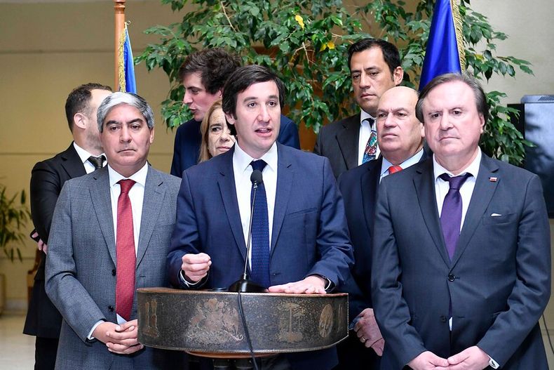 Parlamentarios de Chilevamos.jpg