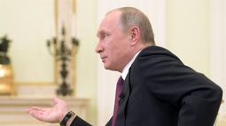 Vladimir Putin asegura que no tiene nada contra los homosexuales, pero que preferiría no ducharse con uno de ellos