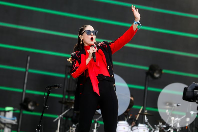 A_UNO_1058071.jpg