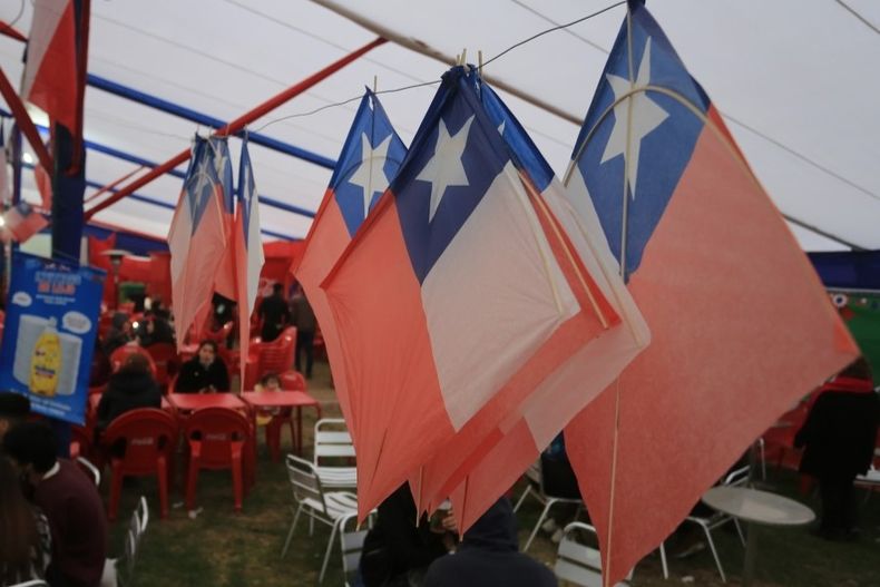 4537 fiestaspatrias.jpg