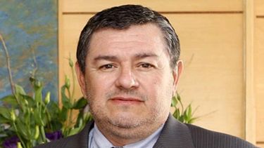Superintendente de Seguridad Social asegura que fue espía del ministro de Hacienda durante la dictadura