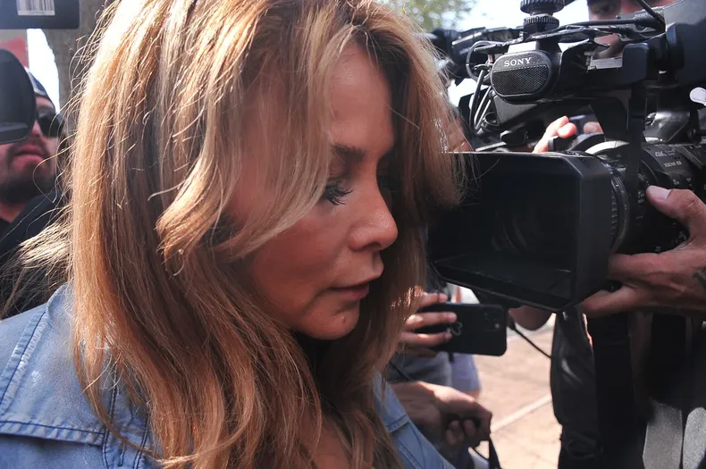 excuidadora de hijo de cathy barriga reconoce la existencia de sala cuna informal en municipio de maipu.webp