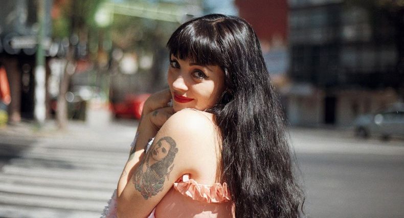 mon laferte 1021x550 1.jpg