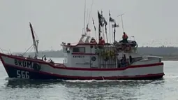 Búsqueda en alta mar no encuentra cuerpos de pescadores: Familias tiene teoría que restos estarían dentro de buque Cobra