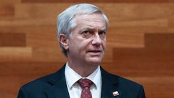 José Antonio Kast aborda en La Moneda la salida de la directora de SernamEG en medio de críticas por su tratamiento contra el cáncer / Agencia Uno