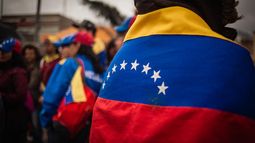 Qué incómoda que eres, democracia