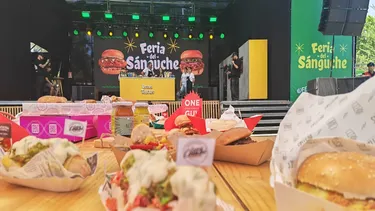La Feria del Sánguche se toma el Parque Padre Hurtado: Música en vivo y más de 20 sangucherías y foodtrucks