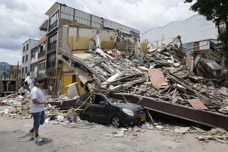 Colombia aún no se pone de pie tras el terremoto del lunes - Agencia EFE